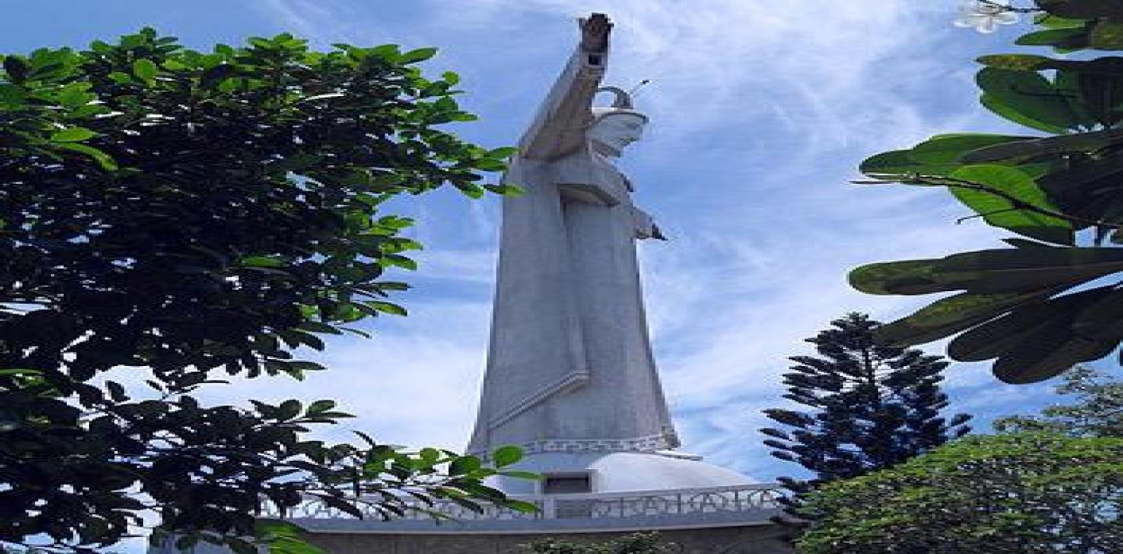 Une statue de Jésus de 8 mètres inaugurée au Nigeria Biblica TV